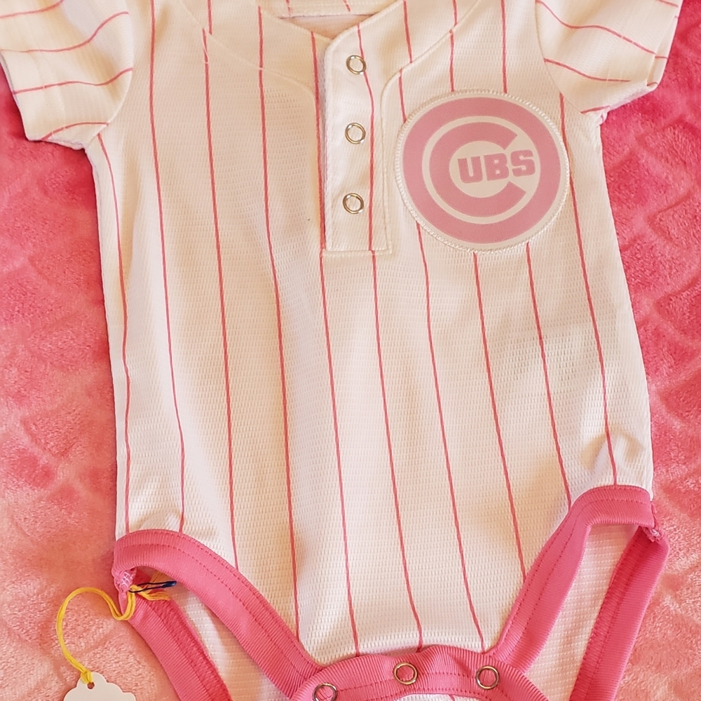 CUBS licensed bodysuit  size 12 M.  No stains/snags. Excellent Cond.